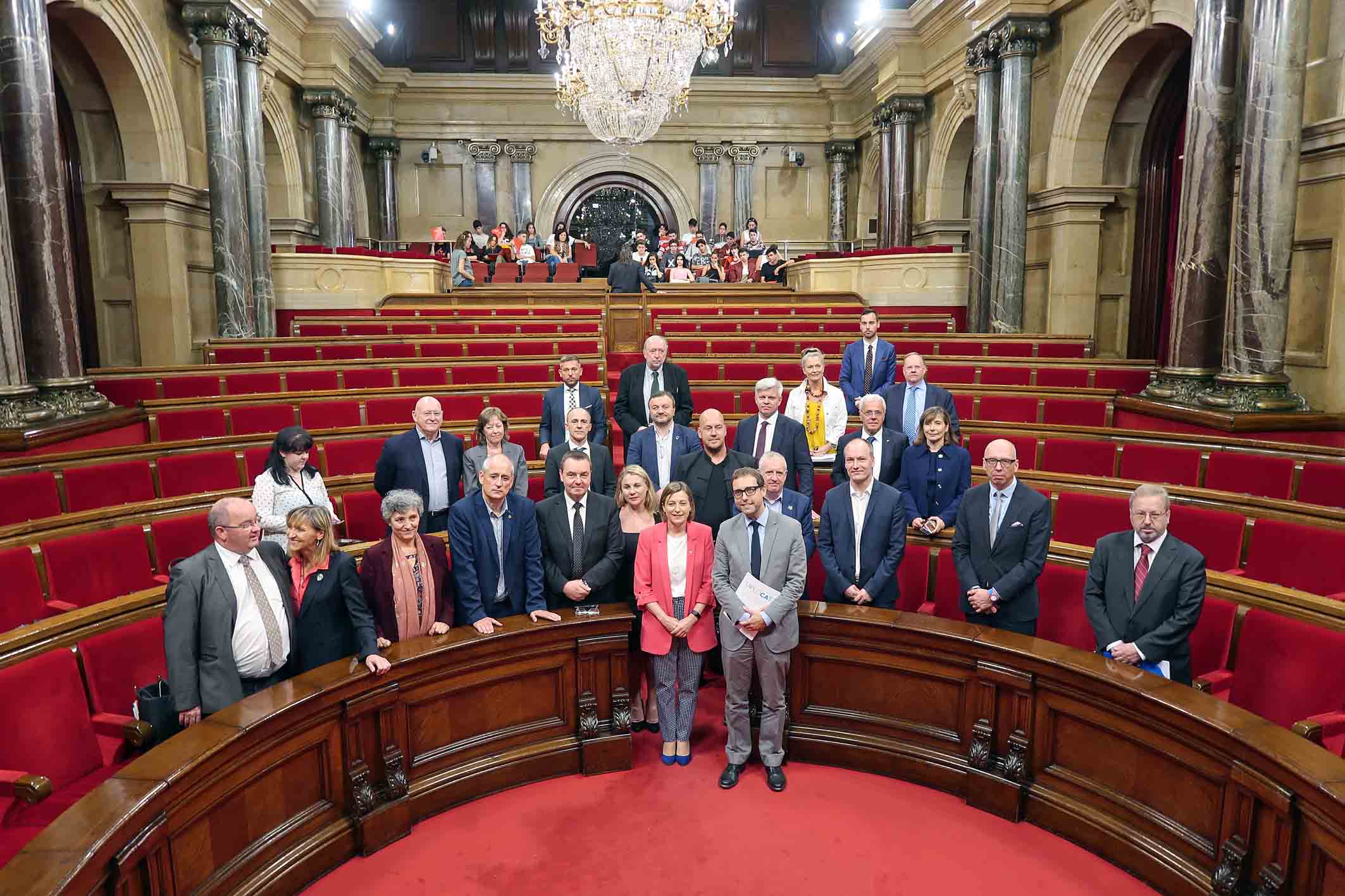 Members of the parliamentary delegation with Catalan Parliament President Carme Forcadell (by Diplocat)