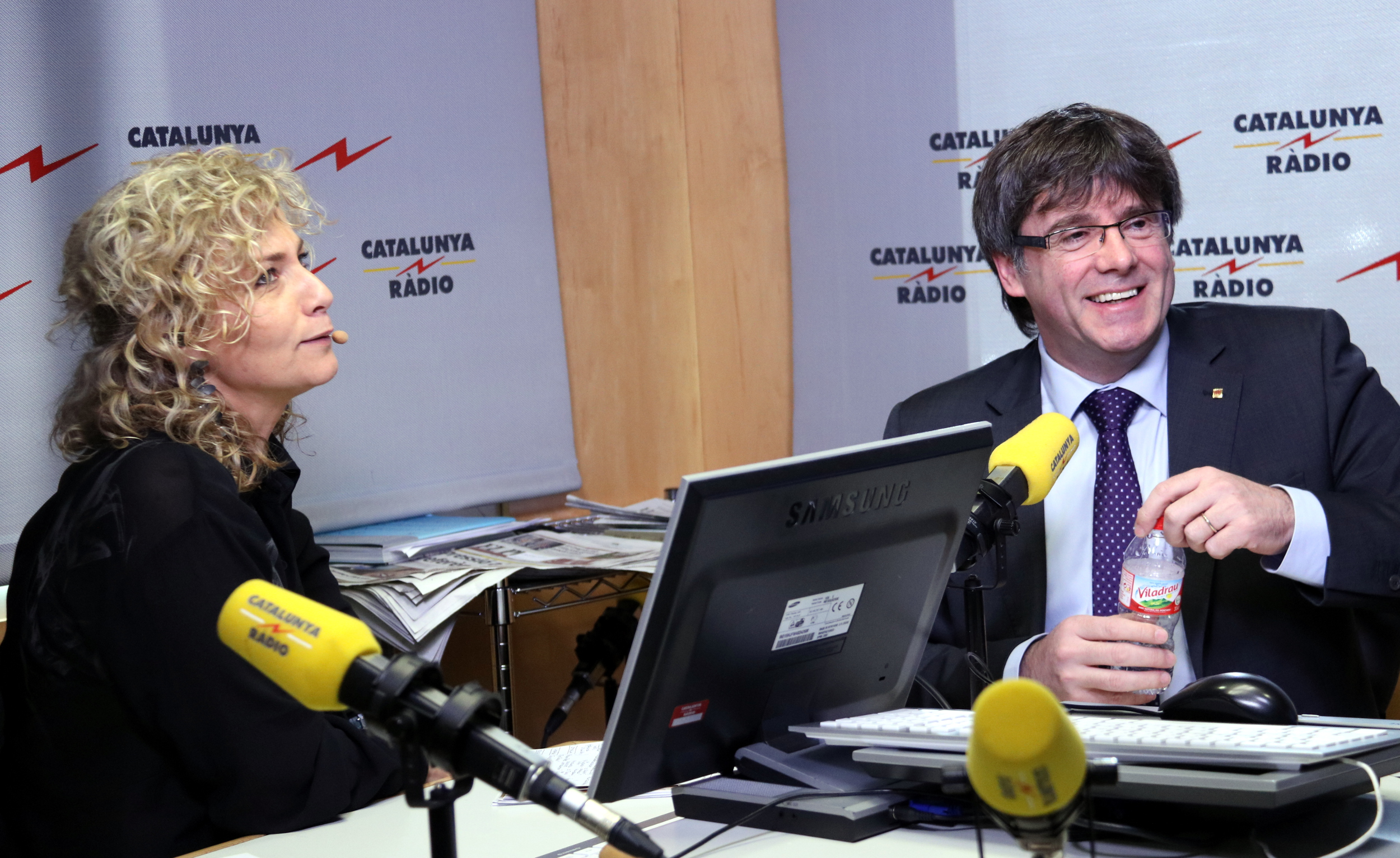 Mònica Terribas interviewing Catalan president Carles Puigdemont in April (by Jordi Bataller)