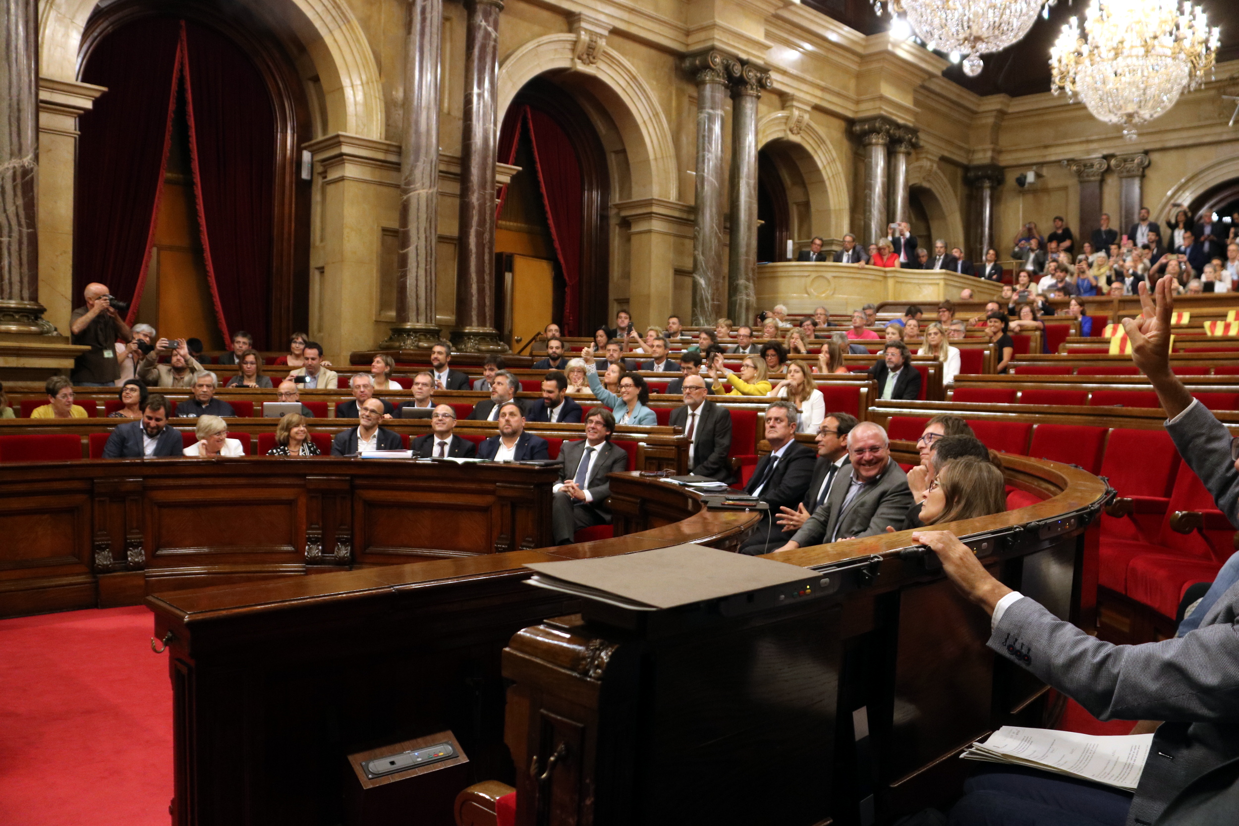 The Catalan Parliament voting the referendum bill
