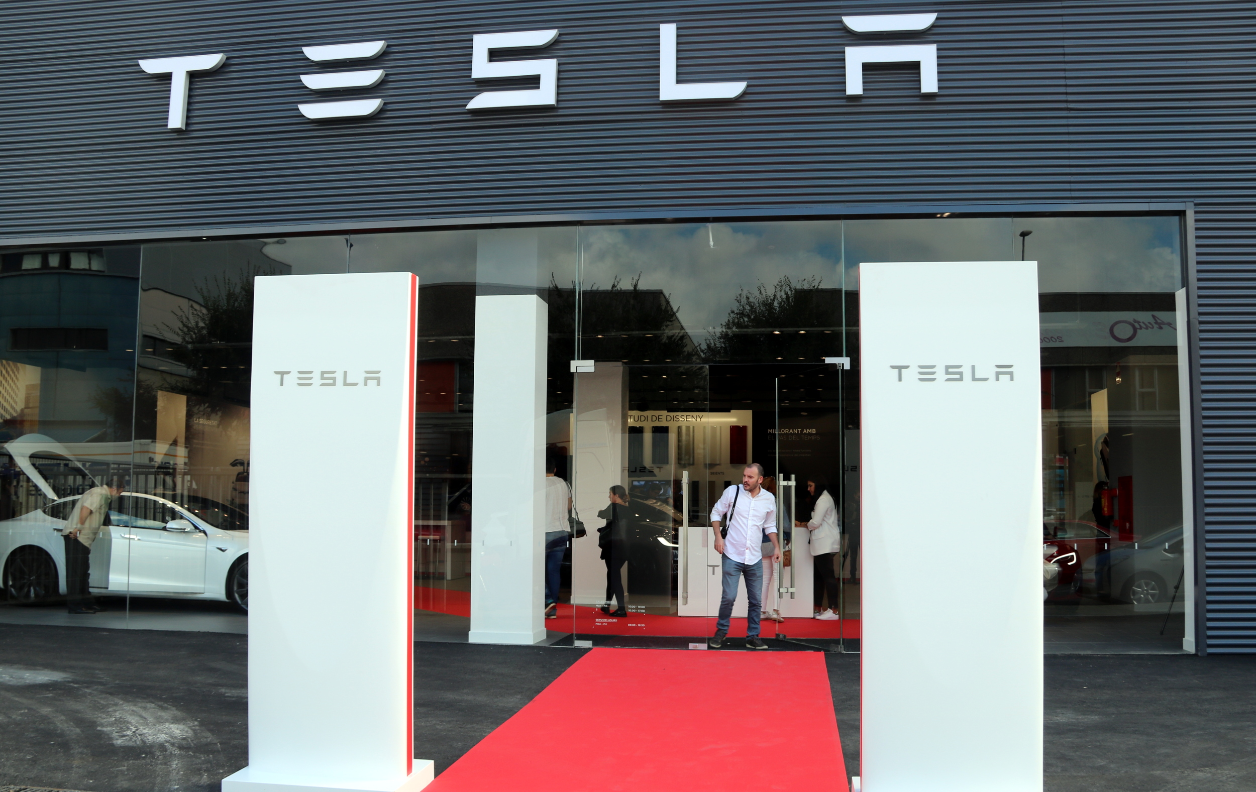 Tesla's new showroom in L'Hospitalet de Llobregat