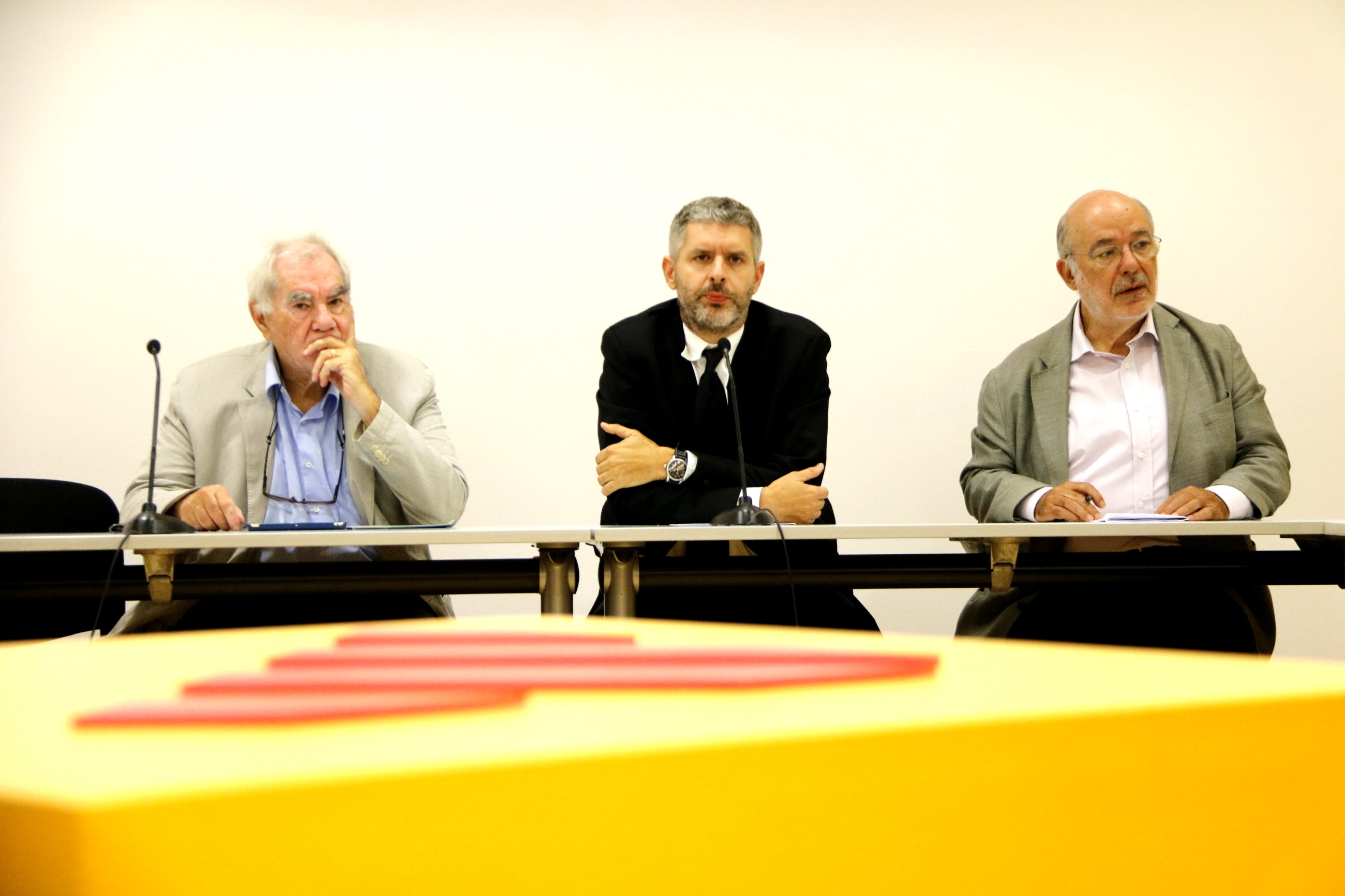 Josep Maria Terricabras and Ernest Maragall with lawyer Andreu Van den Eynde, at Esquerra Catalana's headquarters