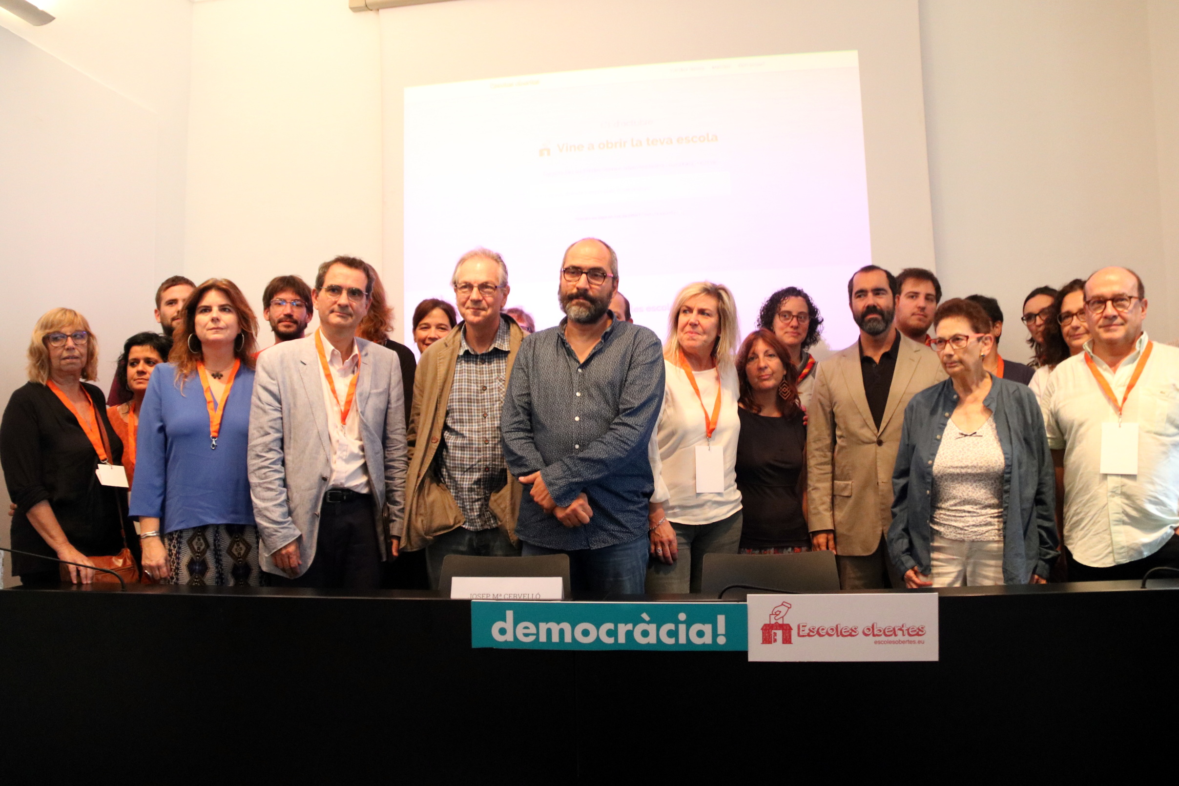 Group photo of the organizers of the Open Schools project to guarantee the polls remain open for the October 1 referendum vote