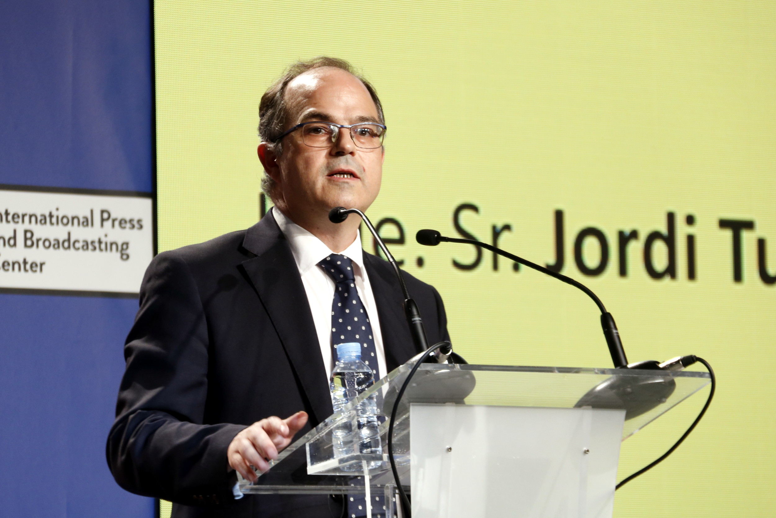 Catalan government spokesperson Jordi Turull speaks at a press conference on October 1 (by ACN)