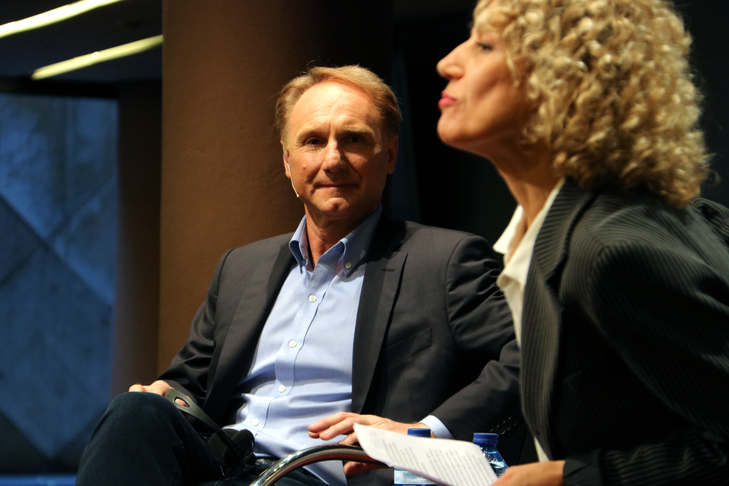 Novelist Dan Brown at a press conference in Barcelona on 17 October (by ACN)