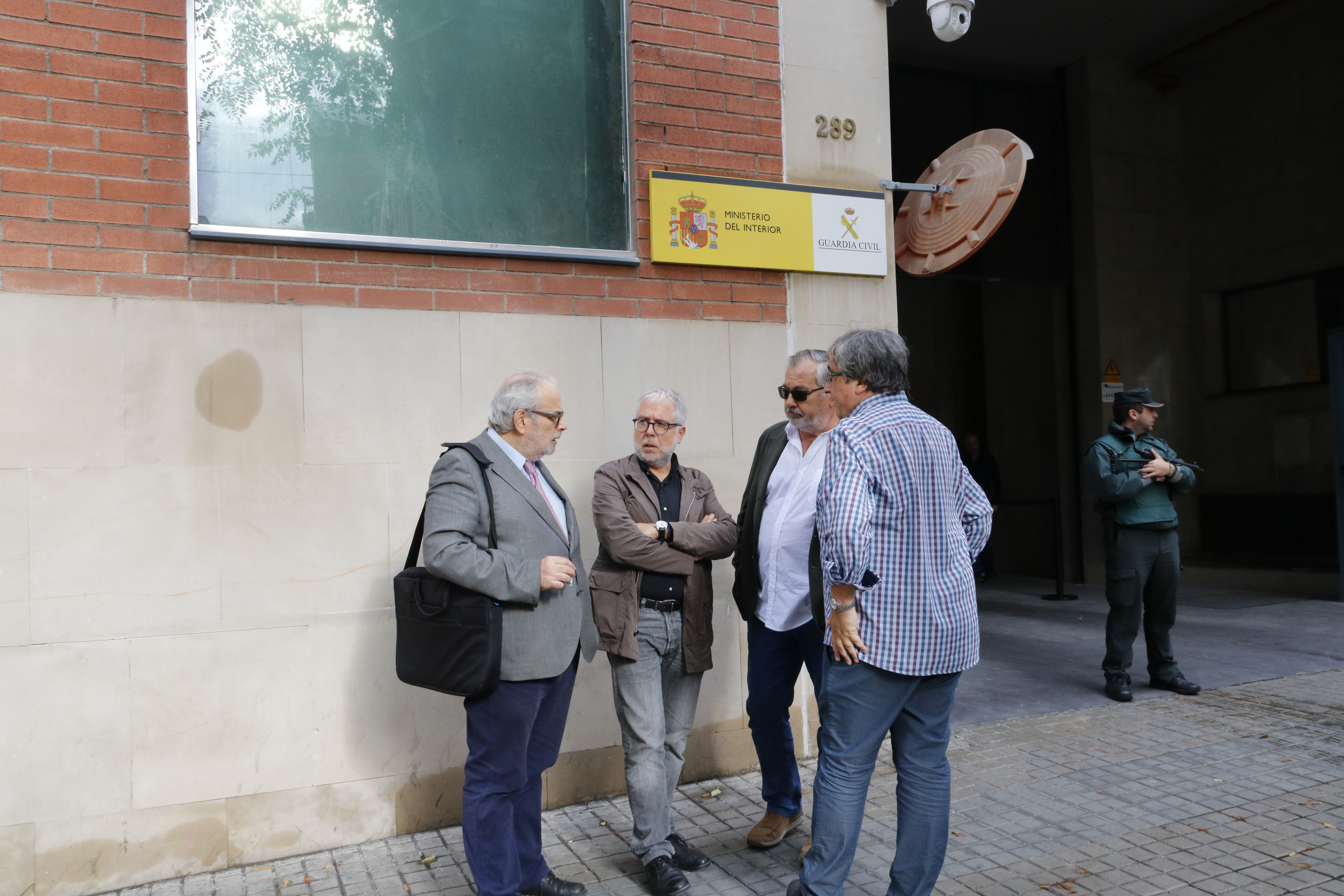 Editors of newspapers before entering Guardia Civil's HQ in Barcelona