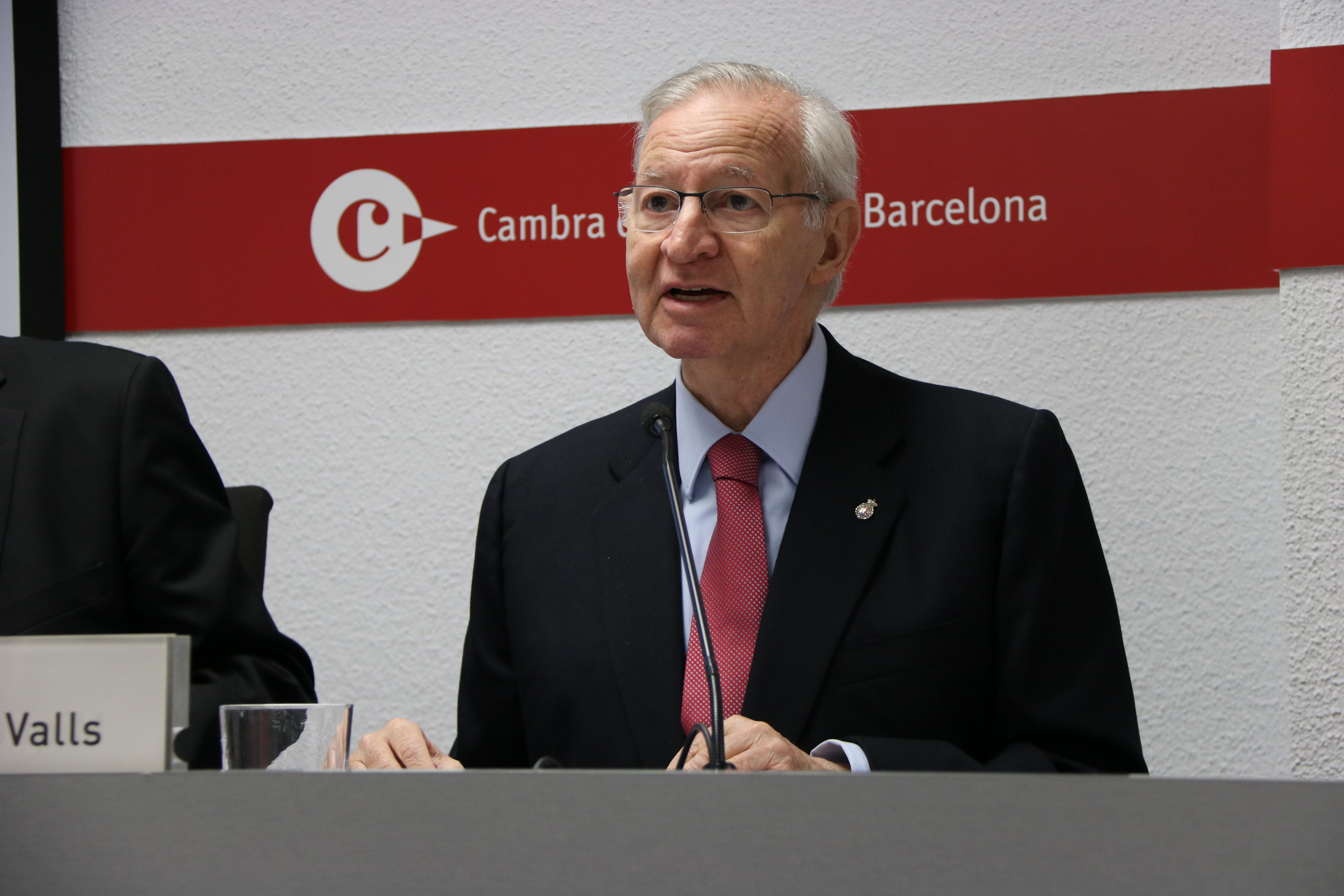 President of Barcelona's Chamber of Commerce at a press conference on 24 October (by ACN)