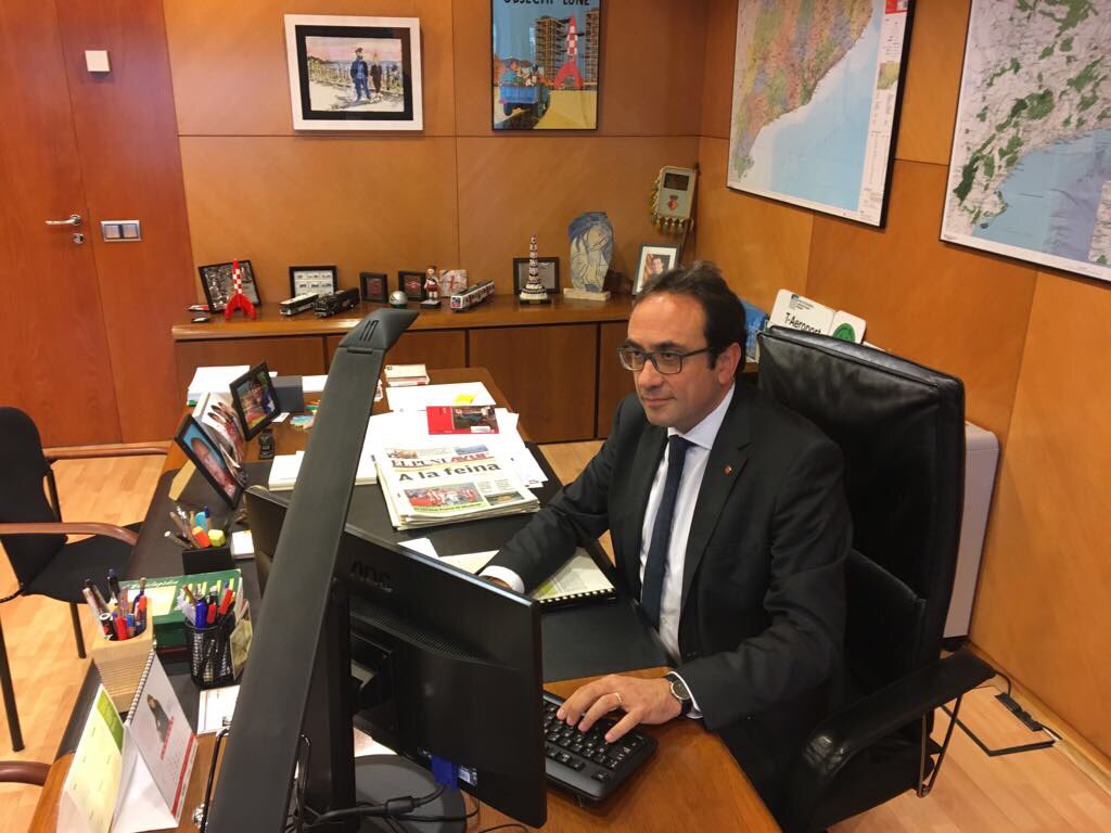 Catalan Minister for Territory Josep Rull after he was dismissed by the Spanish government, at his desk in the government October 30 (by Twitter @joseprull)