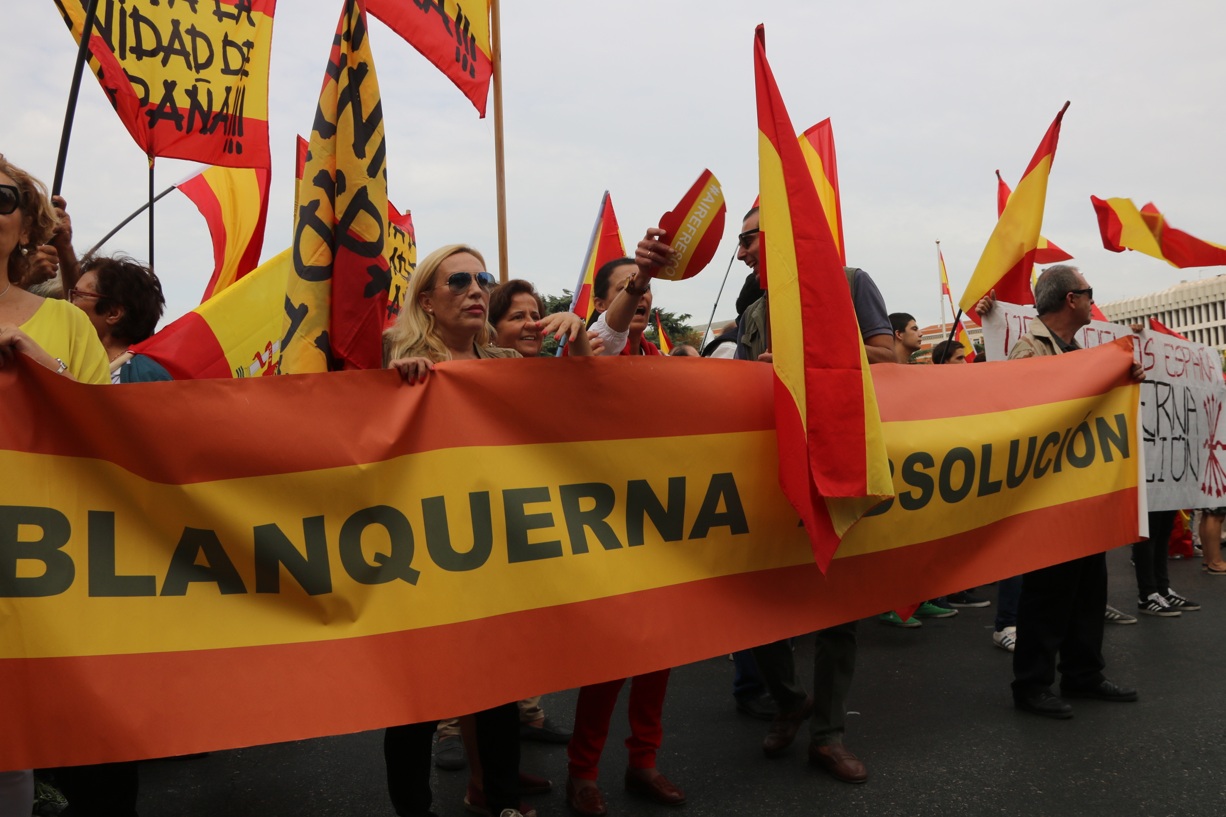 People in Madrid demonstrate to support the perpetrators of the violent assault that took place in the Blanquerna library in 2013 (by Roger Pi de Cabanyes)