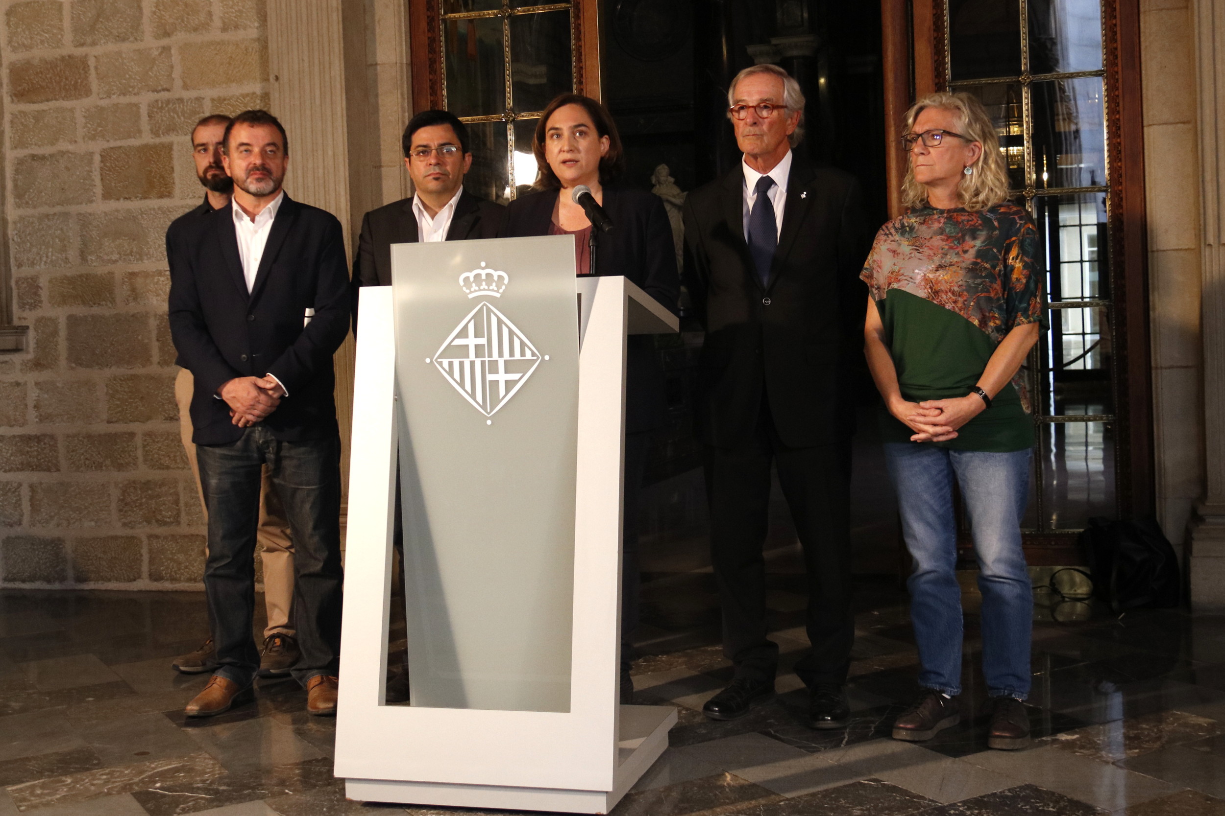 Ada Colau, mayor of Barcelona, with representatives from ERC, PDeCat, and the CUP on Oct 17 (by ACN)