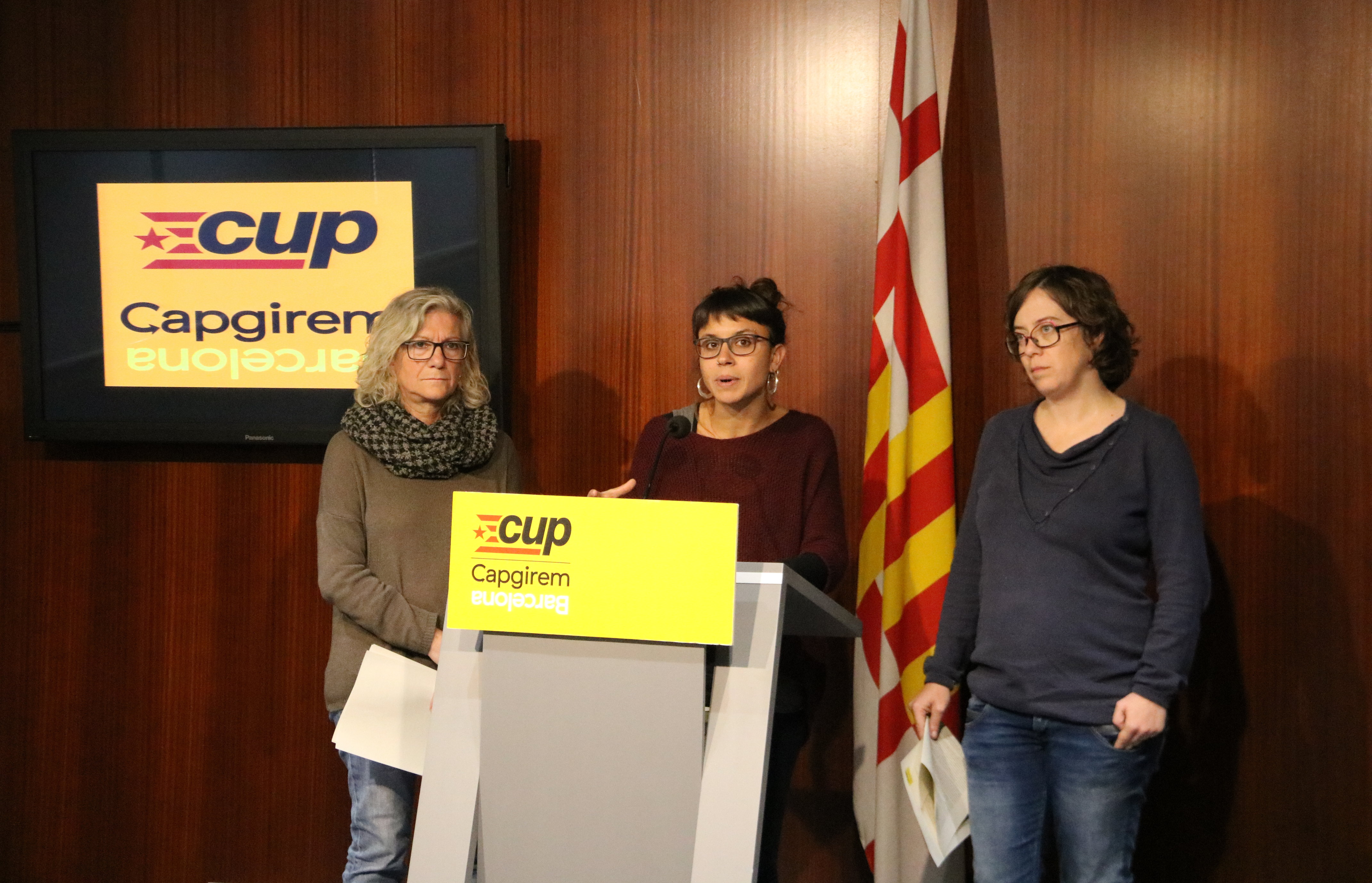 CUP members Maria Rovira, Maria José Lecha and Eulàlia Reguant at a press conference on Sunday (by ACN)