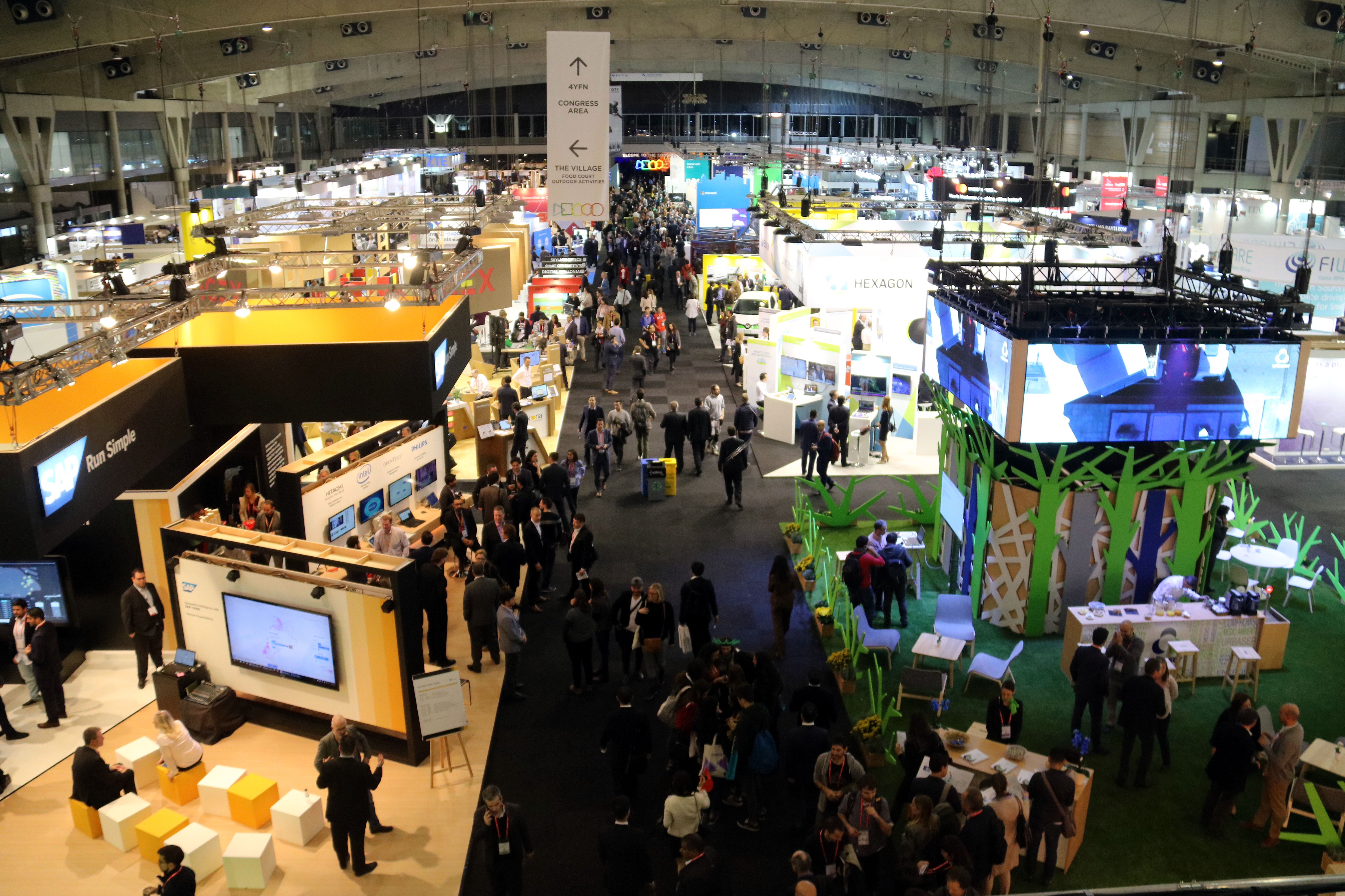 The main exhibition hall at the Smart City World Congress (by ACN)