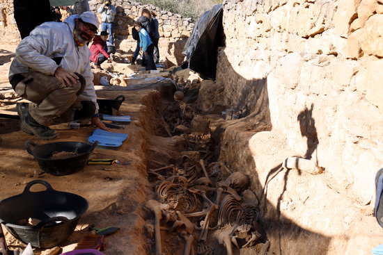 Archeologists working on the old western Catalonia cemetery of Soleràs