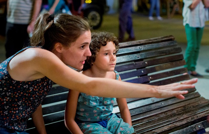 Carla Simón at the filming of 'Estiu 1993' (by ACN)