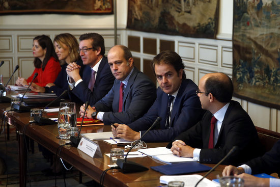 State Secretary for Territorial Administrations, Roberto Bermúdez de Castro, second from right (by ACN)