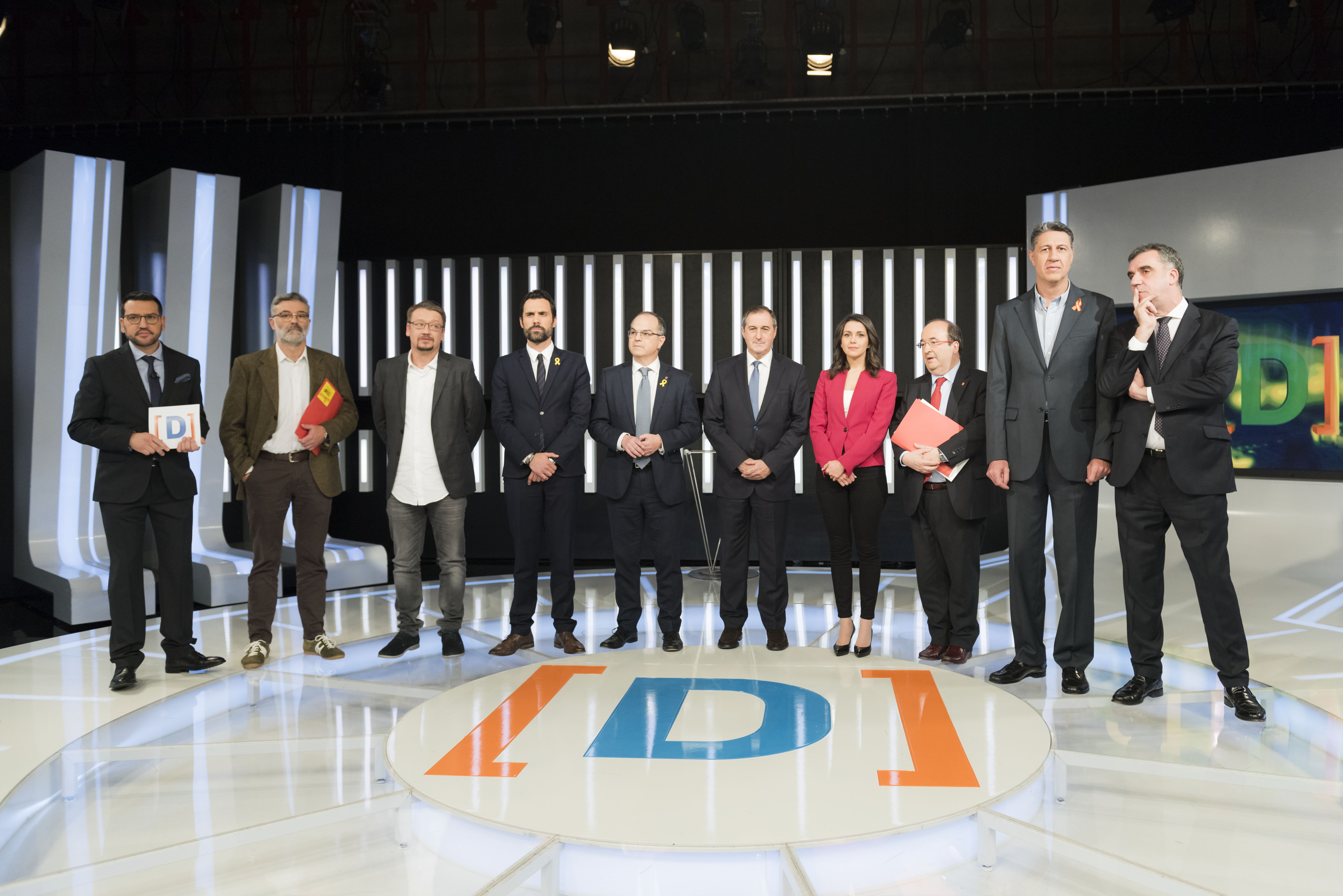 Candidates standing side by side after heated television debate (by ACN)