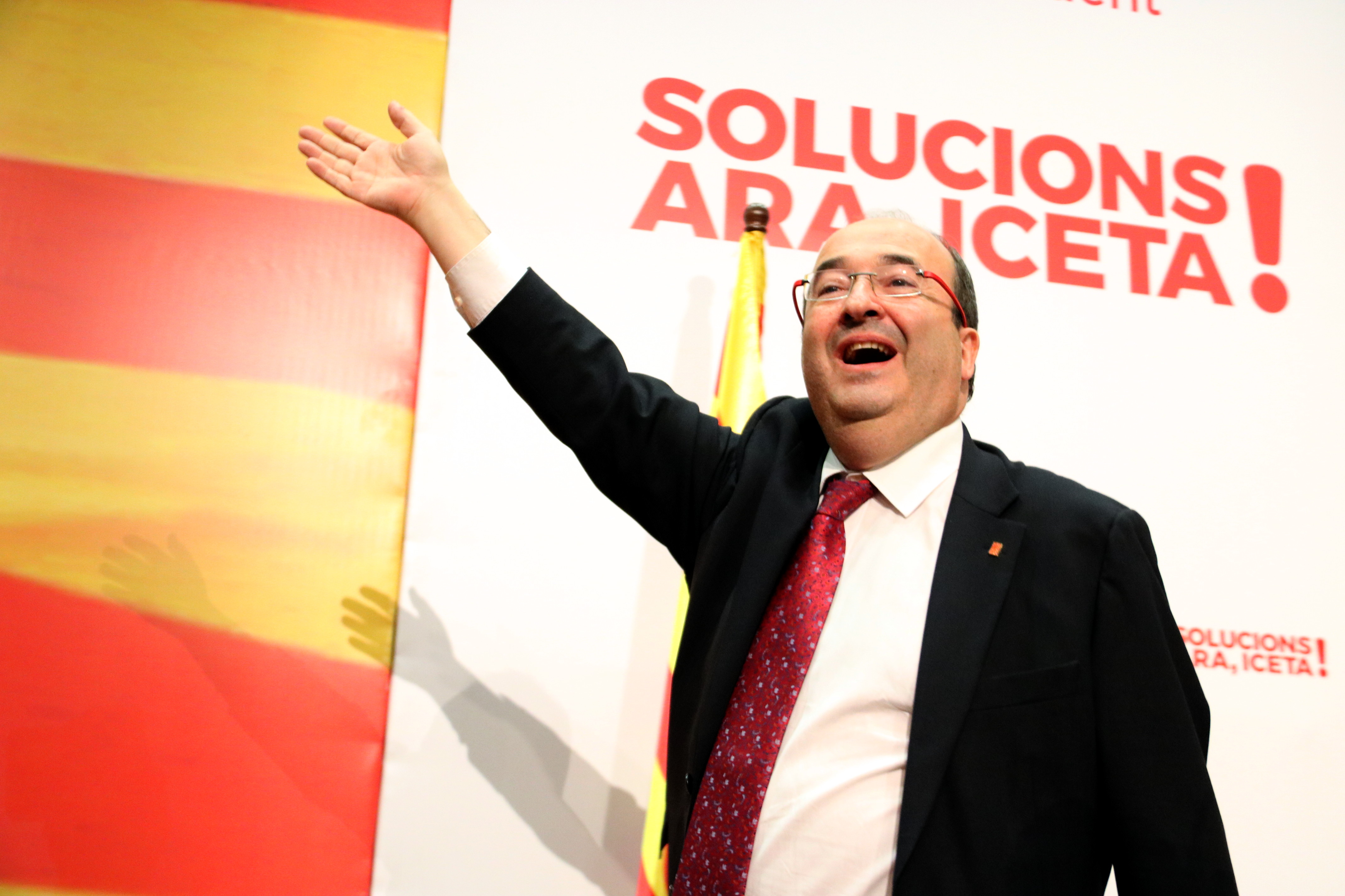 The Socialists' leader Miquel Iceta campaigning on Thursday (by ACN)