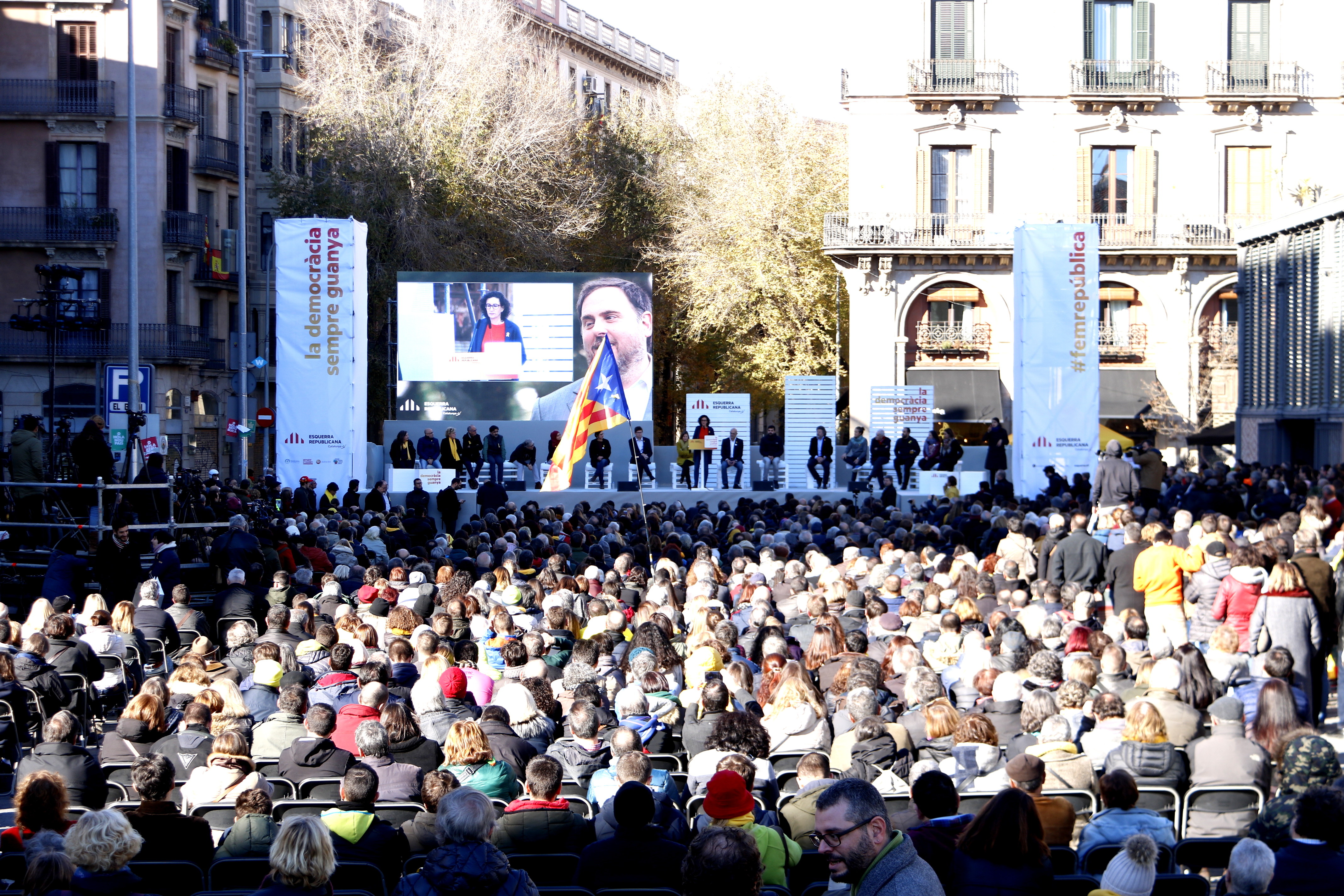 The ERC campaign event in heart of Barcelona, where imprisoned leader made surprise audio appearance (by ACN)