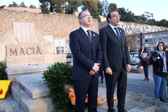 Two Catalan deposed ministers, Jordi Turull and Josep Rull, who spent 32 days in prison, in president Francesc Macià's tribute (by Bernat Vilaró)