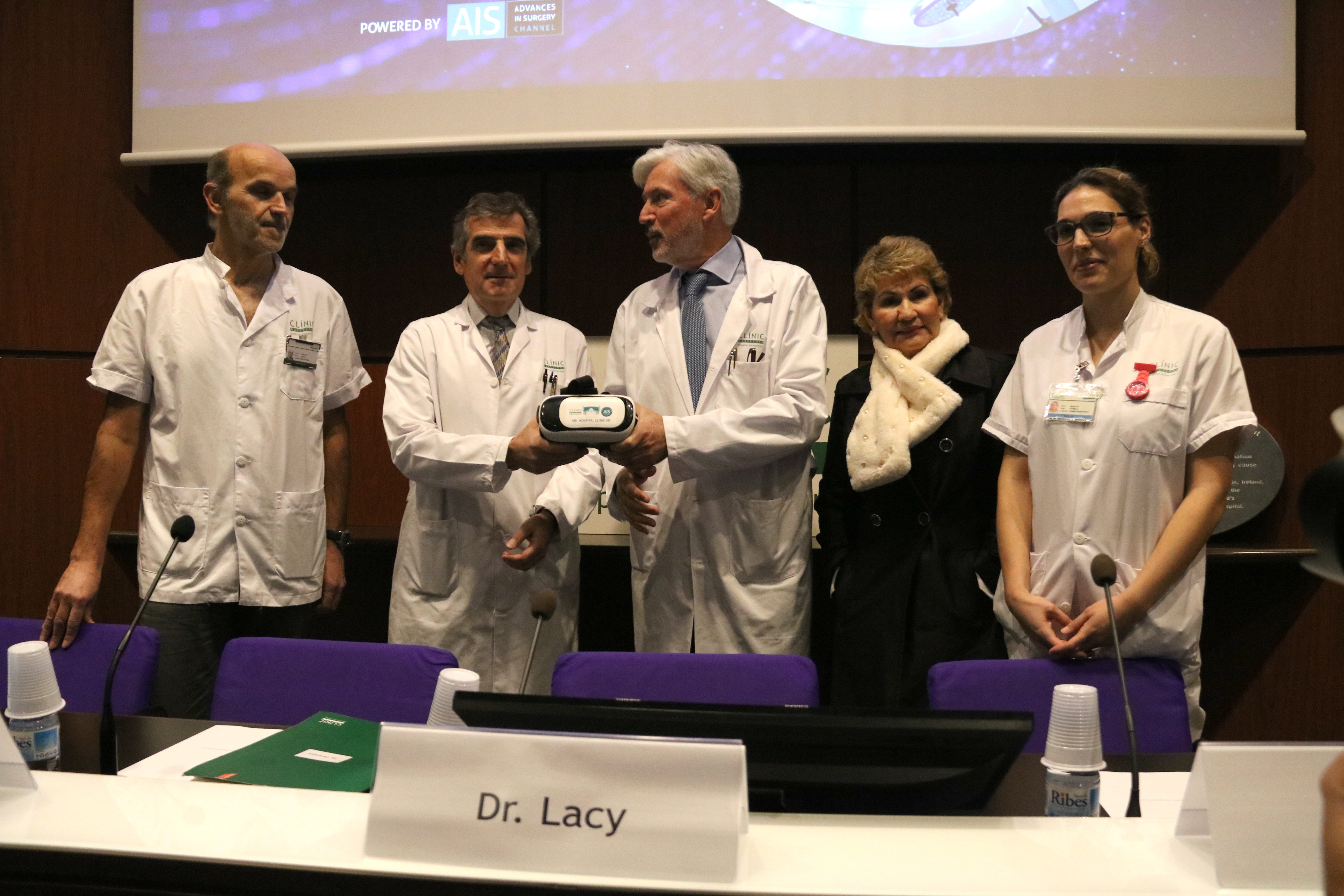 Presentation of virtual reality technology for patients awaiting operation (by ACN)