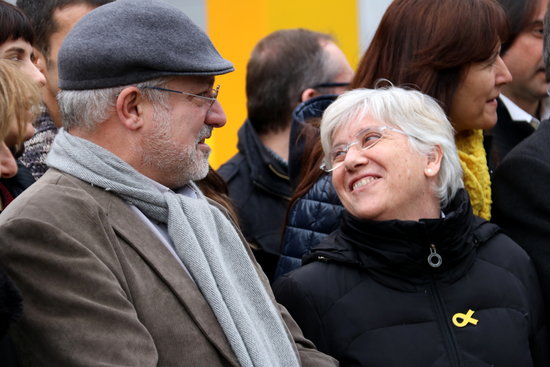Ministers Lluis Puig and Clara Ponsati in Brussels (by ACN)