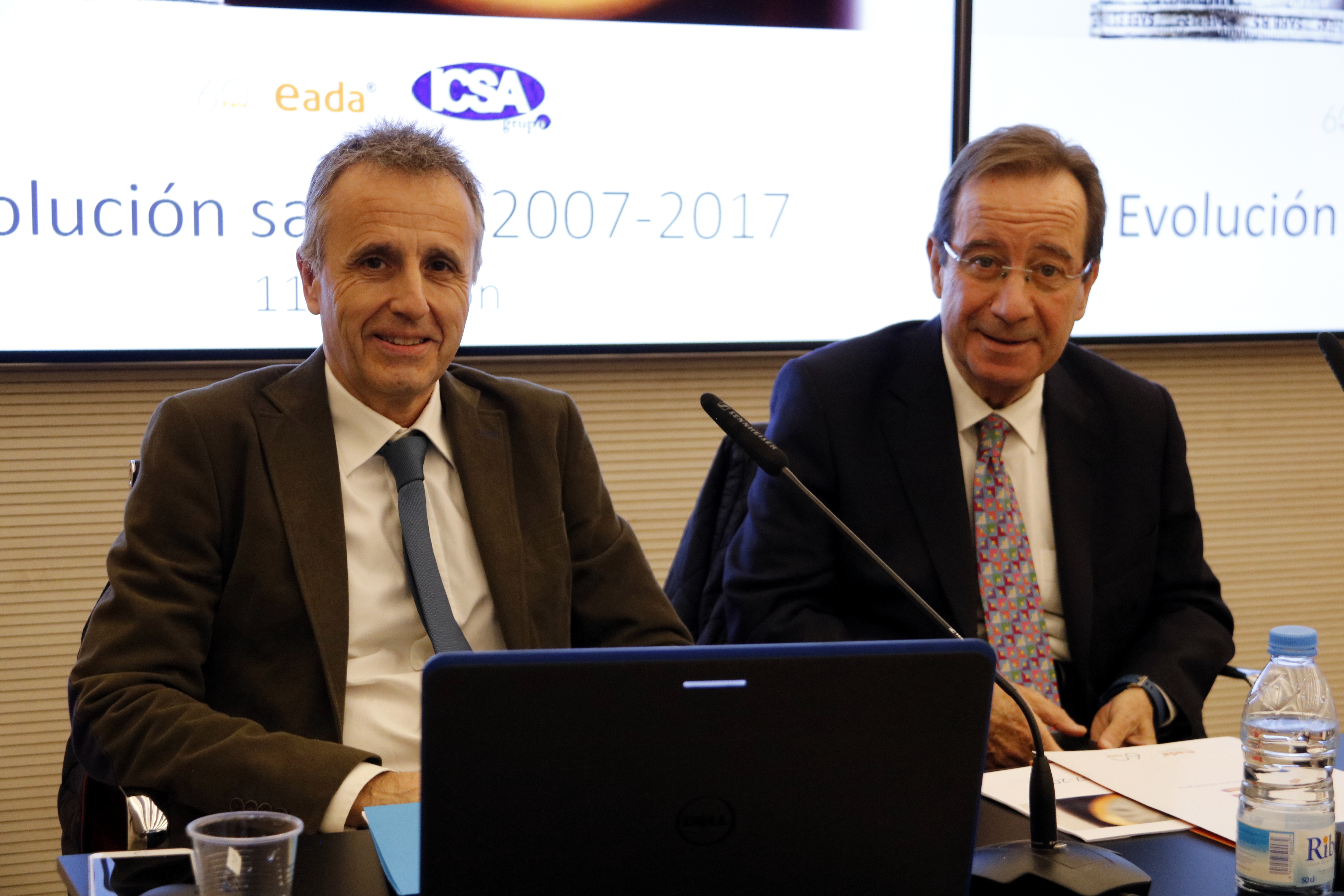 President of ICSA, Ernesto Poveda, alongside Jordi Costa, professor at EADA (by ACN)