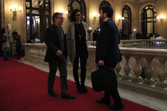 Esquerra MPs before the opening session of the Catalan Parliament (by Elisenda Rosanas)