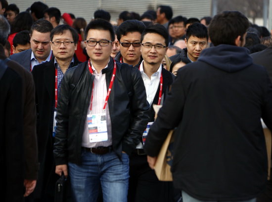 A group of Mobile World Congress attendees in February, 2017 (by Pau Cortina)