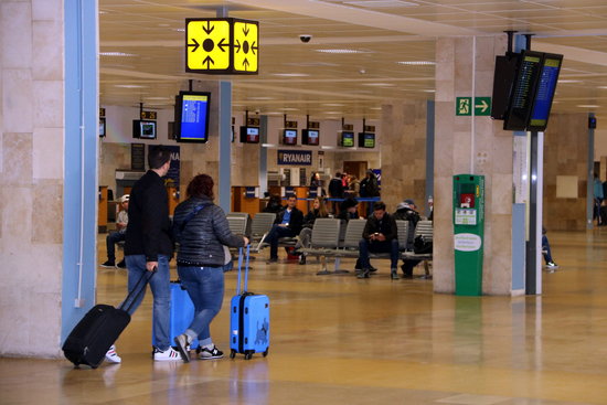 Passengers at Girona airport on March 26, 2017 (by Gerard Vilà)