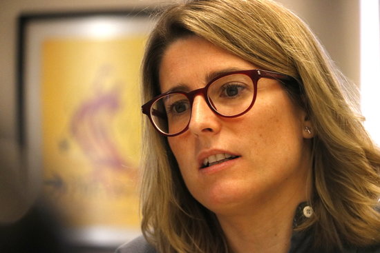 Junts per Catalunya spokeswoman, Elsa Artadi, during her interview with the Catalan News Agency (by Rafa Garrido)