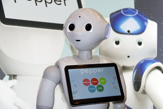 Pepper the humanoid robot (by Josep Ramon Torné)