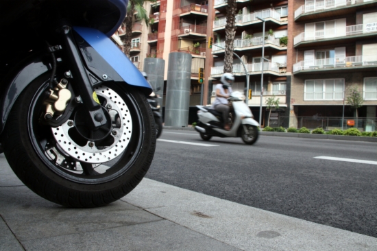 Motorcycles in Barcelona (by Guillem Sanchez)