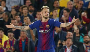 Barça's Ivan Rakitic reacts (REUTERS/Albert Gea)