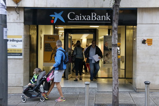 A Caixabank ATM in October 2017 (by Jordi Pujolar)