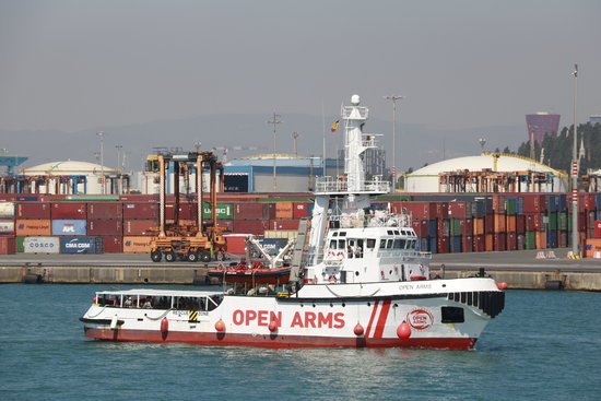 The NGO Open Arms boat arriving in Barcelona port on July 4, 2018 (by Laura Fíguls)