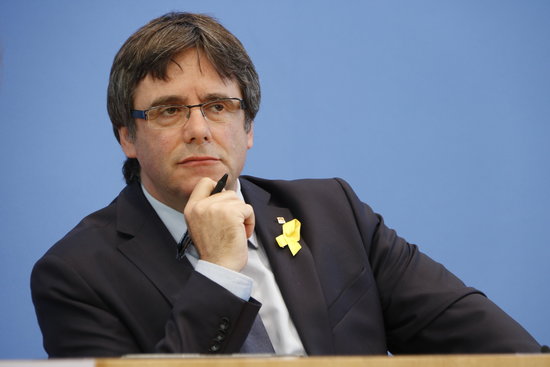 Former Catalan president Carles Puigdemont at a press conference in Berlin (by Guillem Roset)