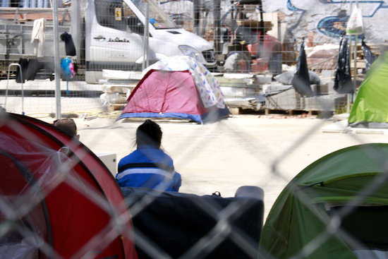 Homeless people camping in central Barcelona allotment before eviction in April (ACN)