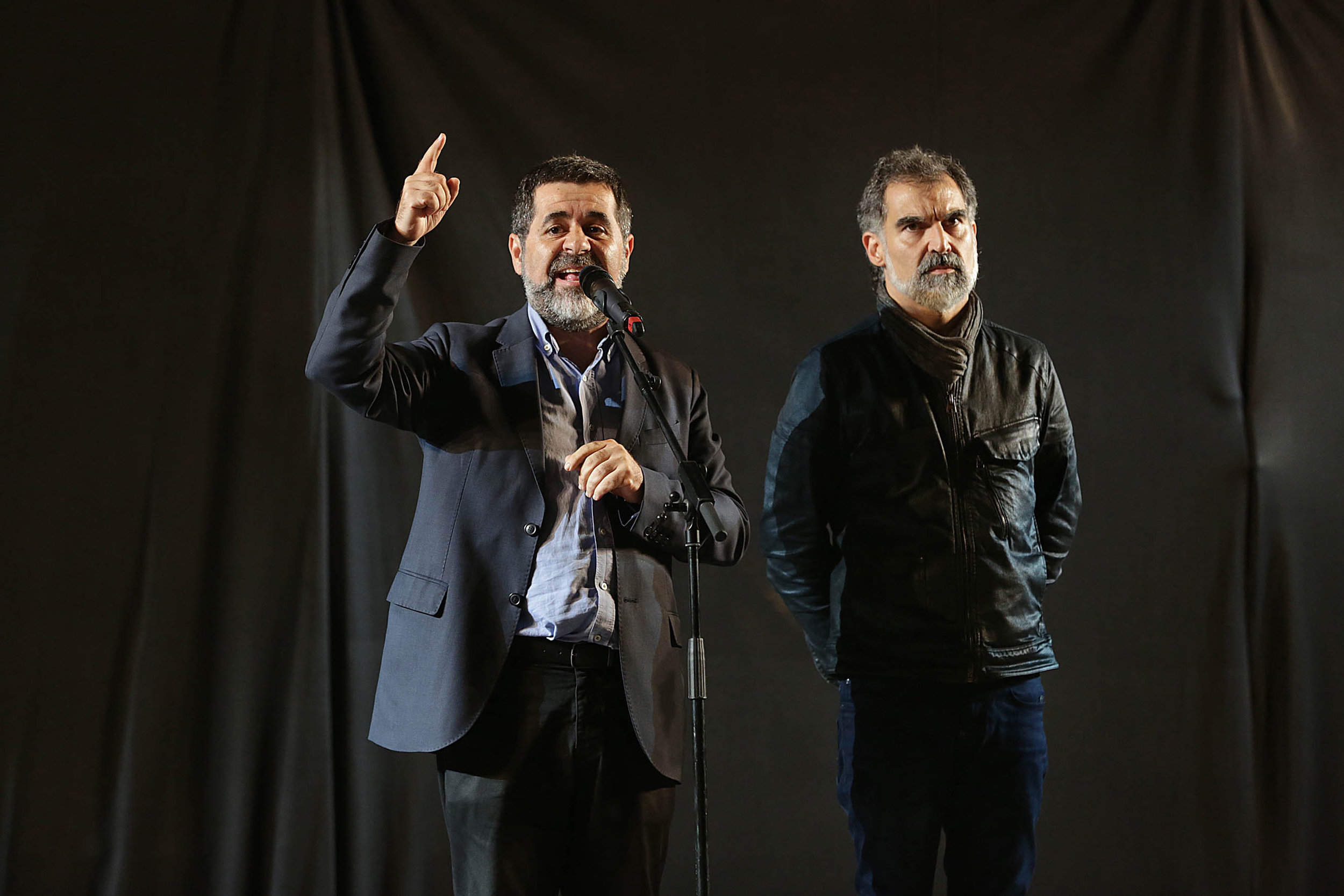Jordi Sànchez and Jordi Cuixart on day of October 1 independence referendum (ACN)