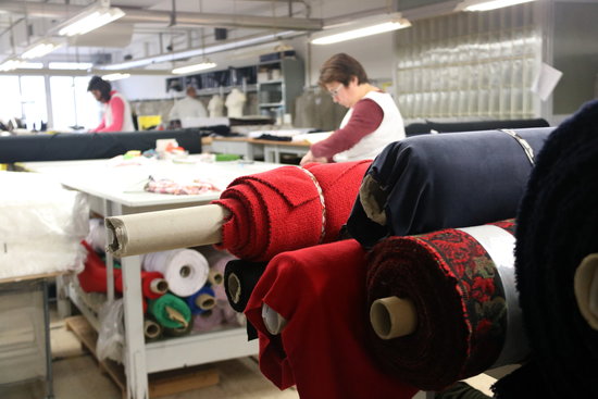 Workers at Naulover's textile factory in Sant Joan de Mediona, Catalonia (by Gemma Sánchez)