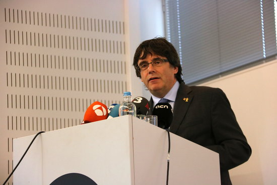 Former Catalan president Carles Puigdemont speaks at the PXL University College in Belgium (by Blanca Blay)