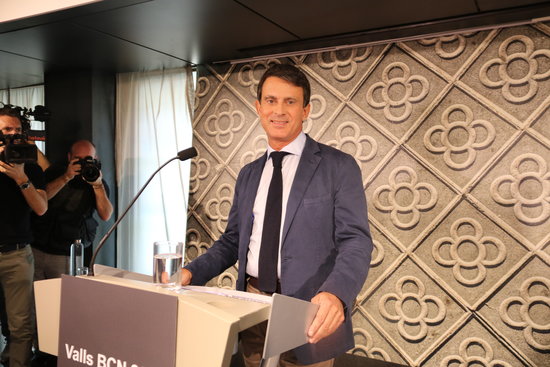 Manuel Valls during a press conference on September 26, 2018 (by Ismael Peracaula)