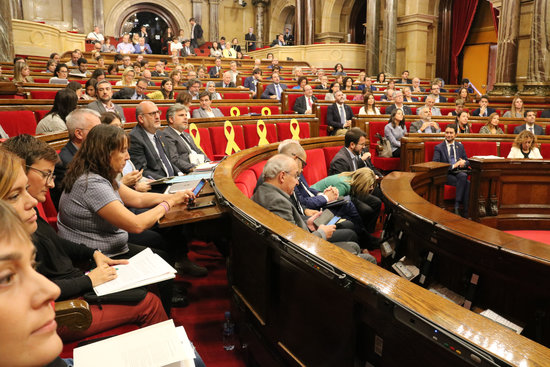 Catalan parliament holds a plenary session on October 2 (by Jordi Bataller)
