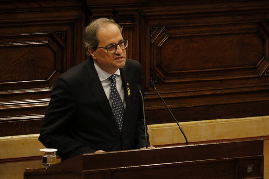 The Catalan president, Quim Torra, talking before the plenary session of the Parliament on November 7, 2018 (by Mariona Puig)