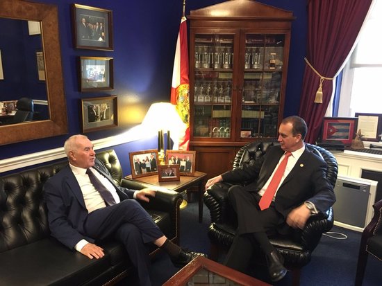 The Catalan minister, Ernest Maragall, during his meeting with the US congressman Mario Diaz-Balart
