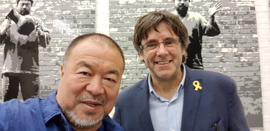 Ai Weiwei (left) and Carles Puigdemont during their meeting in April 2018 (Photo: Puigdemont's Twitter account)