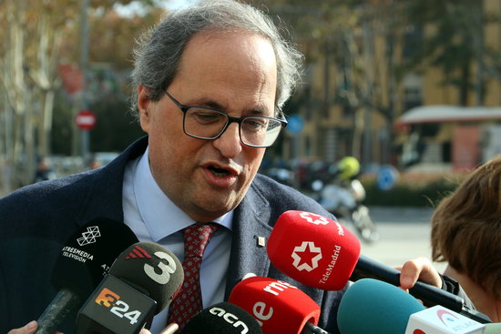 The Catalan president, Quim Torra, talking to the press on November 30 (by Àlex Recolons)