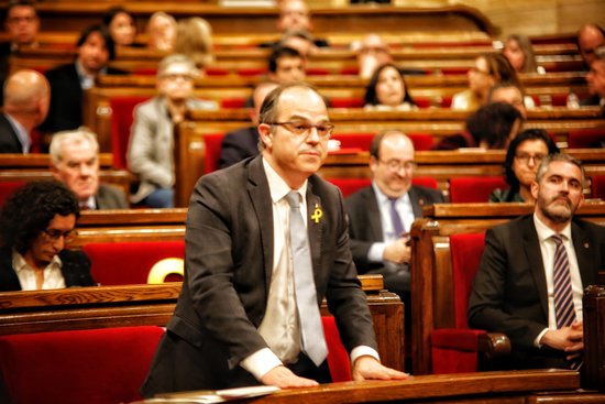 Jailed Catalan leader Jordi Turull in parliament (by ACN)