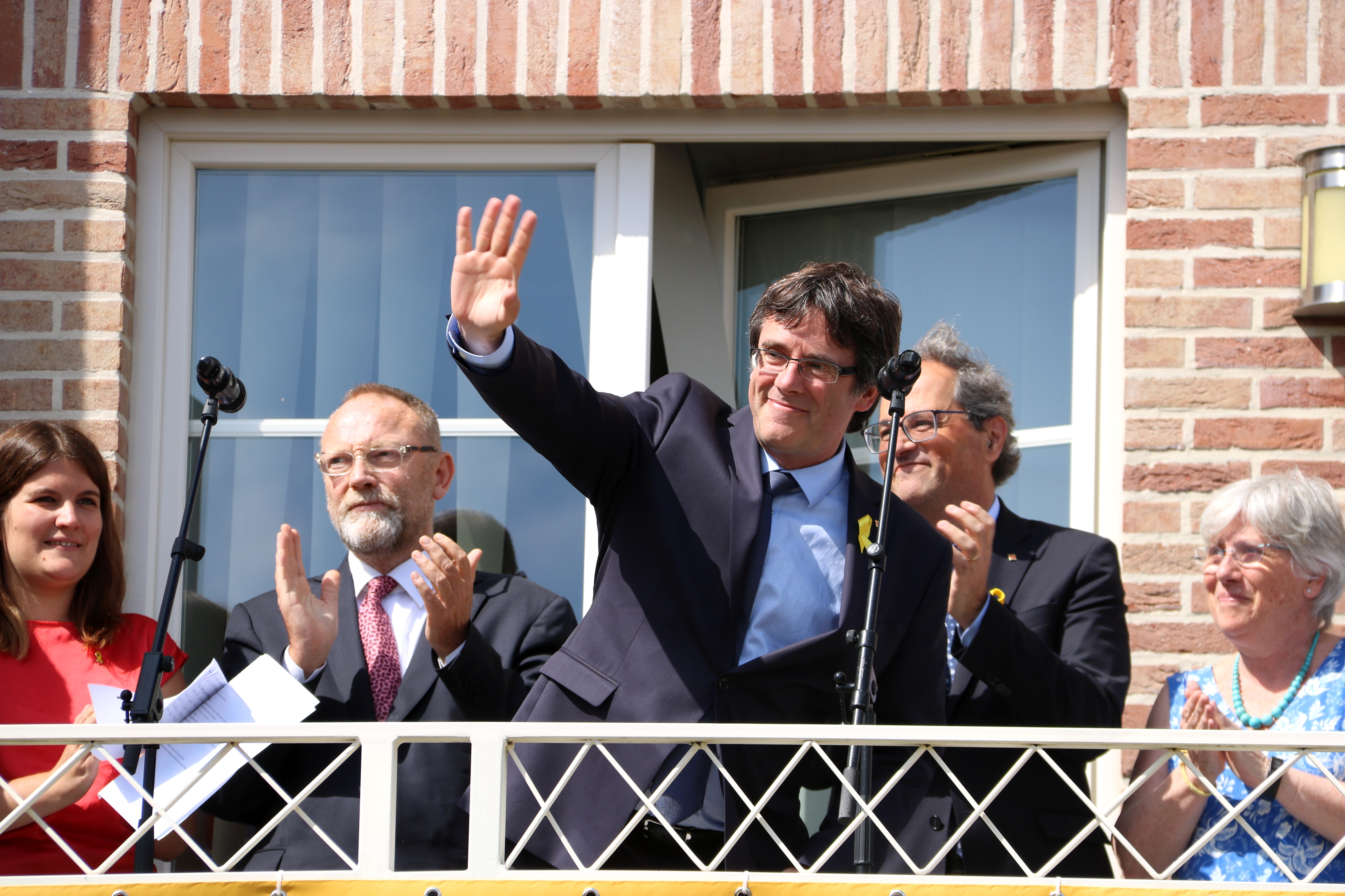 Carles Puigdemont arrives in Waterloo after Germany rejected extraditing him to Spain (by Laura Pous)