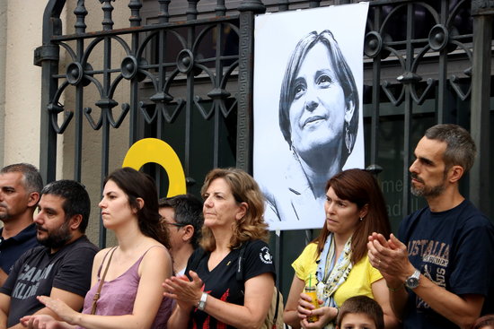 Protesters demand the release of former Catalan speaker Carme Forcadell (by Pau Cortina)