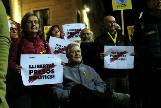 Protesters demand the release of Catalan leaders in jail (by ACN)