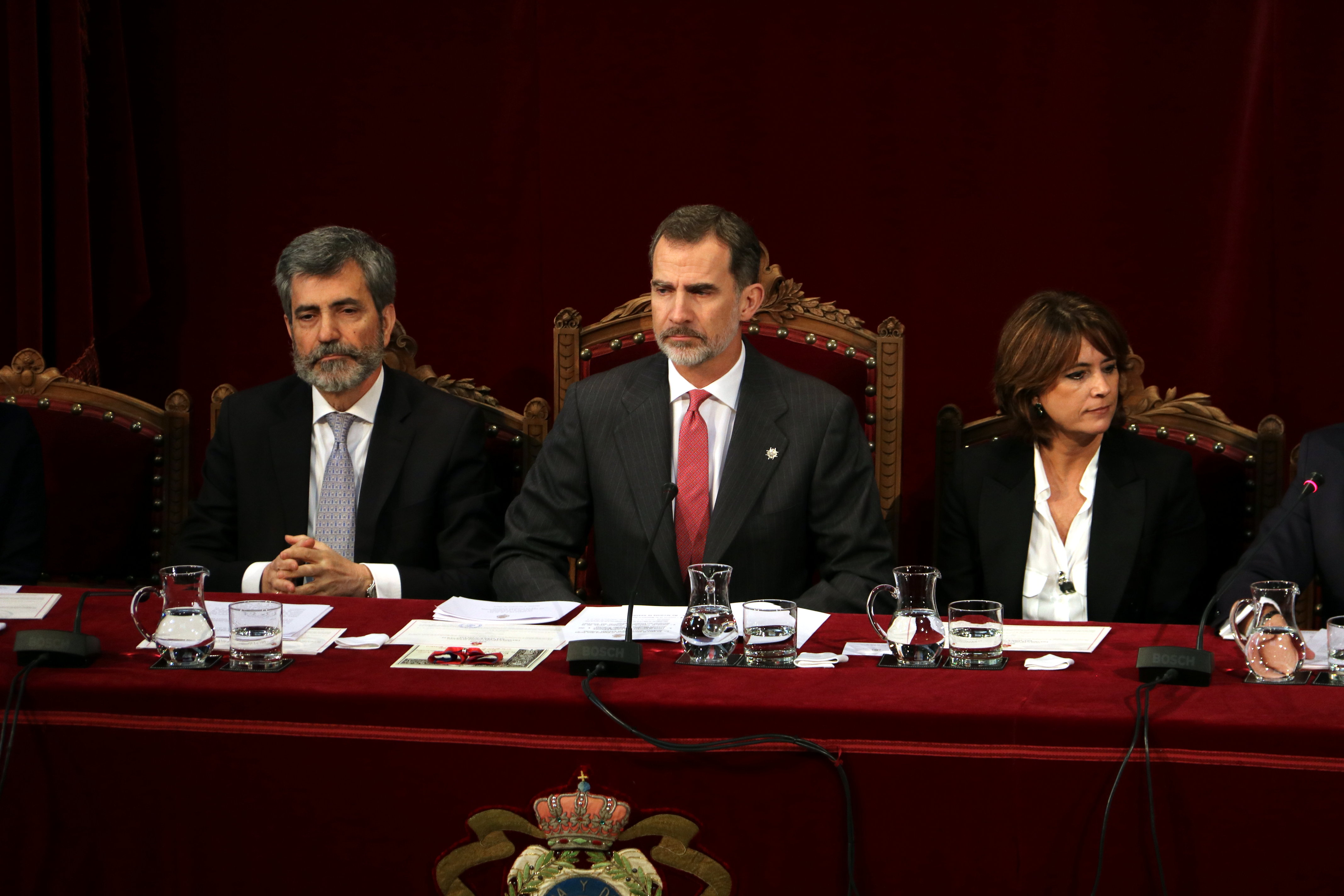 The King of Spain, Felipe (in the middle), in a judiciary event on January 8, 2019 (by Tània Tàpia)
